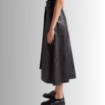 Black leather A-line skirt - Side view