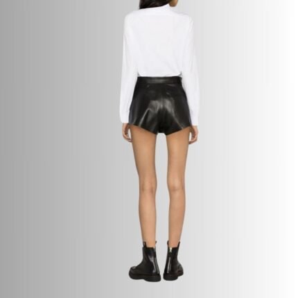 Black leather high waisted shorts - Back view