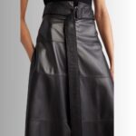 Black leather A-line skirt - Close-up